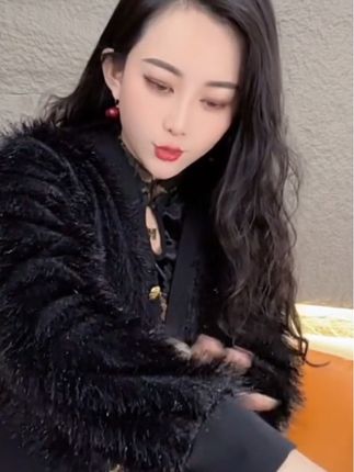 #谁穿谁好看#时尚百搭#女神穿搭@抖音小助手 @DOU+小助手