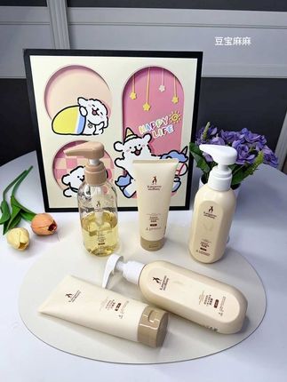 姐妹们,孕期洗护还是孕妇专用的好! 怀孕后容易有头油还有头屑,袋鼠妈妈这款孕妇专用洗护套装,成分温和,使用更放心#袋鼠妈妈 #洗护好物 #孕期囤货