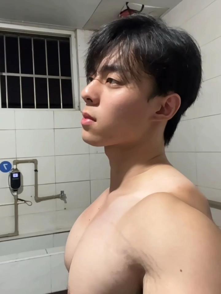 斯密达,巴哩巴哩 #男大学生