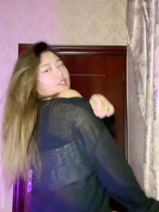#微胖女生 #卡点舞
