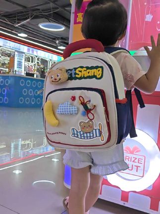 新款卡通幼儿园书包 萌娃书包 背上我心爱的小书包 儿童书包#儿童书包 #幼儿园书包 #萌娃书包 #背上我心爱的小书包 #儿童外出小背包
