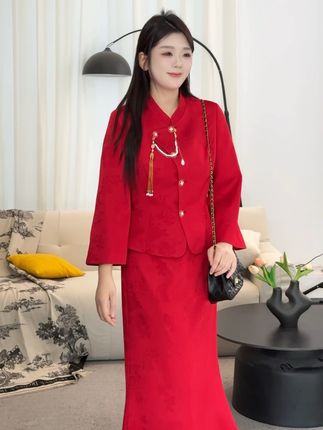 #微胖女生 #新中式穿搭 #订婚 #东方美学服饰 #显瘦穿搭