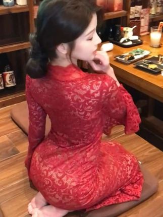 #优雅气质 #每日分享 #御姐 #红色系 #蕾丝