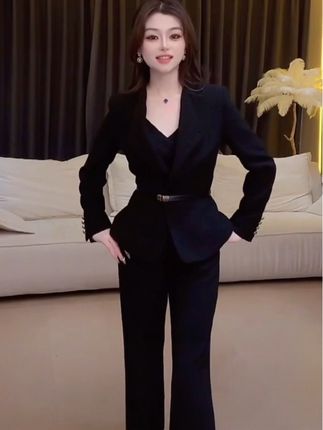 #今日穿搭 #女神 #高级感穿搭 #气场全开 #服装小店