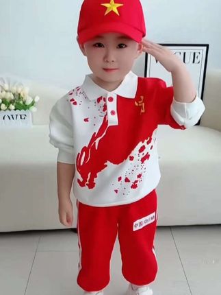 #我要上热门 立秋后,天气逐渐转凉,婆婆给儿子准备的国潮套装,穿上国潮又喜庆#高品质童装 #每日童装穿搭分享 #萌娃穿搭 @抖加🔥上热门🔥dou+🔥热点宝