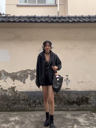 深灰色太帅了 #ootd穿搭 #加绒卫衣 #摇粒绒外套 #悍石 #帅气女生