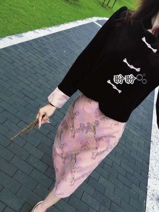 慢慢才懂,“好好告别”是多珍贵的事,很多人走着走着就散了,连句“再见”都没来得及说。#国风古韵