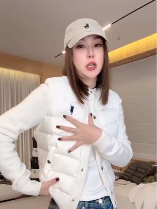 #潮牌女装 #外套穿搭 #显瘦搭配 #强烈推荐 #气质范