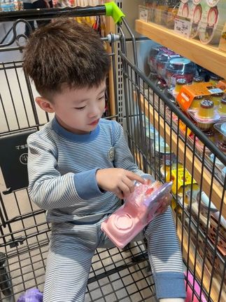 降温这样给孩子穿泰舒服了,摸起来糯叽叽的,贴身穿好舒适#男童穿搭 #儿童家居服 #骗你生儿子 #只有宝妈才懂吧 #宝妈情感共鸣