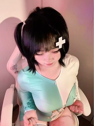 🕊️压力所有人!🕊️🕊️🕊️ #鸽子舞 #手势舞 #宅女 #甜妹 #小肚腩