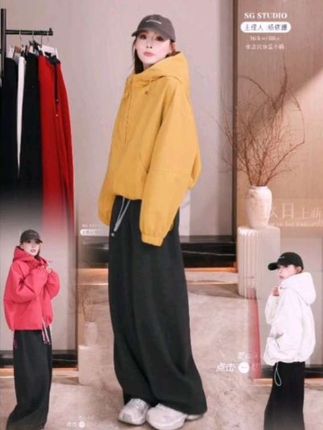 超多回购双拉链冲锋衣 福利王炸 姐妹们都爱 四个颜色 面料材质巨好巨舒服 抢到就是赚到哦#冲锋衣#秋冬穿搭必备 #2025年秋冬季流行穿什么 #谁穿谁好看系列