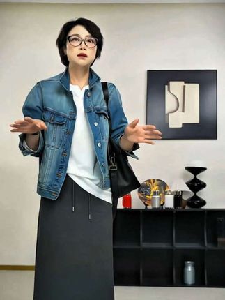 三十岁以上姐妹穿衣注重什么?品质,舒适度!#秋季穿搭 #半身裙 #遮肉显瘦