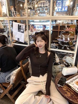 焦糖拿铁背心小开衫两件套C 9368#早秋穿搭 #小众设计感 #纯欲风 #显瘦穿搭 #穿出你的时尚你的感觉