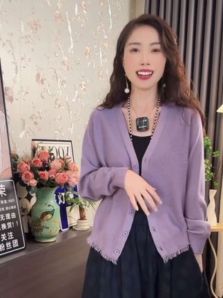 2025春秋季新款流苏V领针织开衫上衣女秋季宽松大码蝙蝠袖外套#上衣穿搭 #女装穿搭 #毛衣针织外套 #毛衣针织秋冬款