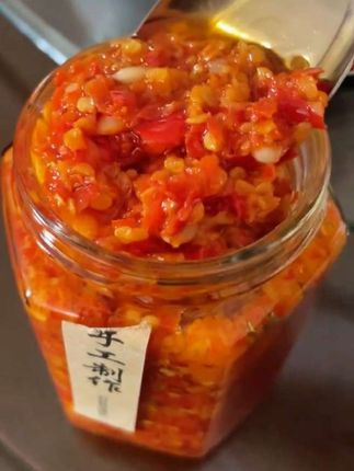 正宗广东猪脚饭同款辣椒酱,新鲜蒜蓉辣椒,又香又辣#辣椒酱#蒜蓉辣酱 #猪脚饭辣椒酱 #无辣不欢#广东特产