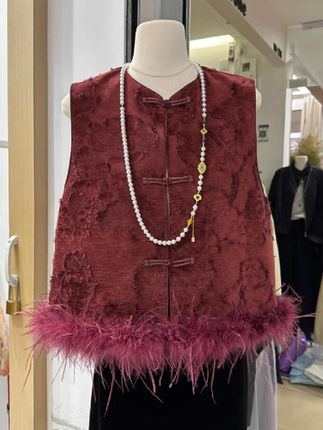 新中式国风提花鸵鸟毛拼接上衣2025秋冬新款复古时尚坎肩无袖马夹#新中式马甲#国风马甲#红色马甲#百搭马甲#洋气马甲