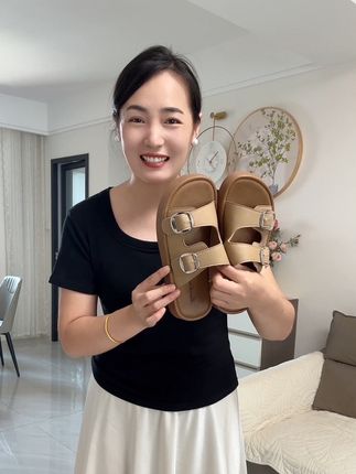 穿了很长时间的凉拖鞋 舒适百搭 很不错#便宜又好穿 #源头实力厂家 #软底软面超好穿 #好穿不累脚 #脚宽脚胖都可以
