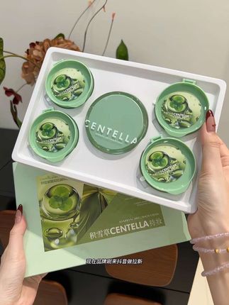 我天!积雪草持妆气垫也来大羊毛啦!买一个正装还送4个替换装!!!轻松打造奶油肌,真的超超超好用#仙女必备#气垫 #平价彩妆 #薅羊毛的快乐 #美妆好物