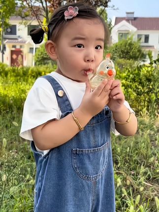 爸爸买的水鸟口哨,宝宝喜欢的不得了,走哪带哪、多种玩法,还可以锻炼宝宝口腔和肺活量,益智又好玩。#玩具 #宝宝玩具 #儿童玩具 #哄娃神器 #母婴好物