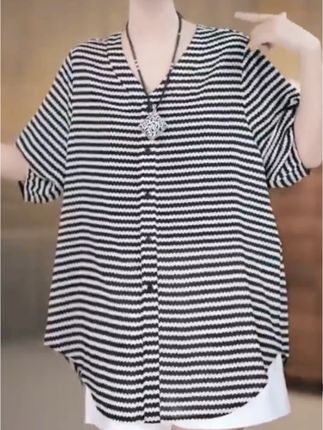 2025年夏季新款条纹拼色宽松款休闲开衫衬衫 #穿出自信穿出美丽 #夏季穿搭 #谁穿谁好看 #休闲百搭
