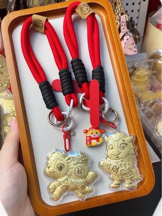 新款小马也太好看了😍#挂饰挂件 #礼物推荐 #每日分享 #我要上热们 #马上有钱