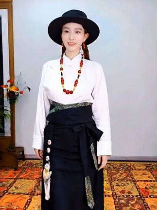 【藏式裹裙】25新款藏式双袖假袍锅庄舞裹裙舞蹈演出手工刺绣边藏裙#藏式裹裙 #民族风穿搭 #锅庄舞演出服 #花花藏服 #传统与时尚结合