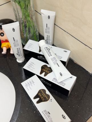 早起口气重不敢张嘴,咖啡茶渍堆成黄牙笑都得捂着嘴的,赶紧来试试这款莺妆清新亮白牙膏,每次用它刷完,一整天都干净清爽还特别好闻#牙膏#美白牙膏#爱牙护齿#仙女必备#种草 @DOU+小助手 @巨量千川