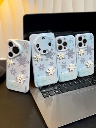 ❄️被问爆的雪花手机壳! 浅蓝底色+立体雪花❄️ 自带支架设计,追剧随手一放超方便~ 适配多款机型,秋冬氛围感狠狠拿捏住啦✨  #手机壳 #雪花手机壳 #秋冬必备 #氛围感好物#这个手机壳真的长在我心巴上了