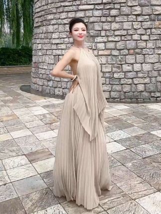 东边的草原上次哩拉嗦 #户外舞蹈 #草原风情
