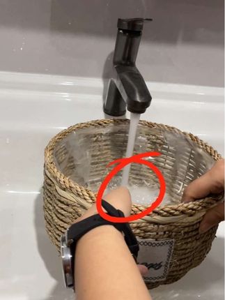 人靠衣装,花靠盆装,手工编织,里面有隔水膜,固定支撑不易变形,这个草编花篮真的太温馨了#软装搭配 #手工编织 @DOU+小助手 @DOU+上热门
