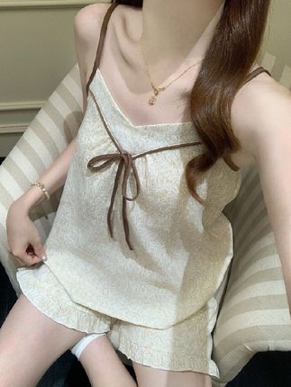 #爆款热卖中 #好物推荐🔥 中式复古简约碎花高级印花吊带睡衣女款夏季带胸垫家居服可外穿#简约穿搭 #吊带背心 #夏季新款