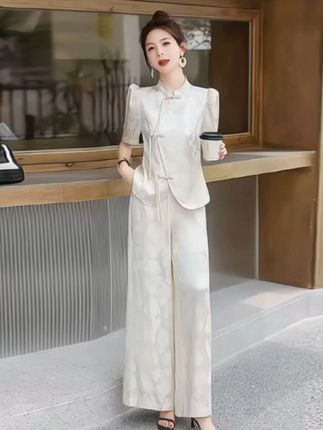 上热门 #国风服饰 #新中式穿搭 #国风古韵 #高端大气 @巨量千川 @抖音热点