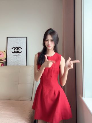 假装不看你#舒胡蕾 #RICHINCHEESE #甜妹 #手势舞 #一学就会系列