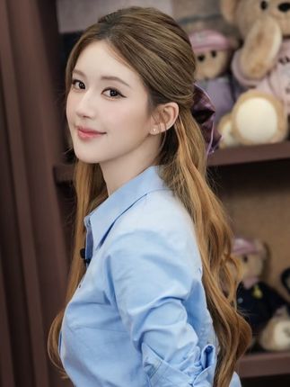 美神降临,快来安利露思同款发圈吧#赵露思 #露思同款