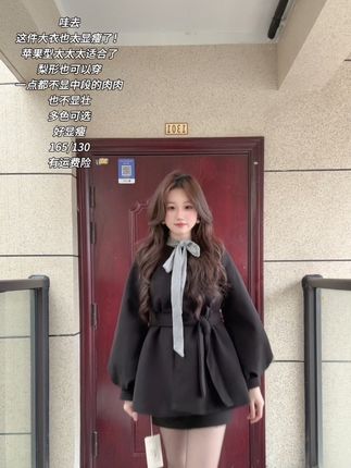 肉肉女生都不能拒绝的黑色大衣#微胖女生韩系ootd大赏 #藏肉显瘦穿搭 #微胖穿搭分享 #外套分享