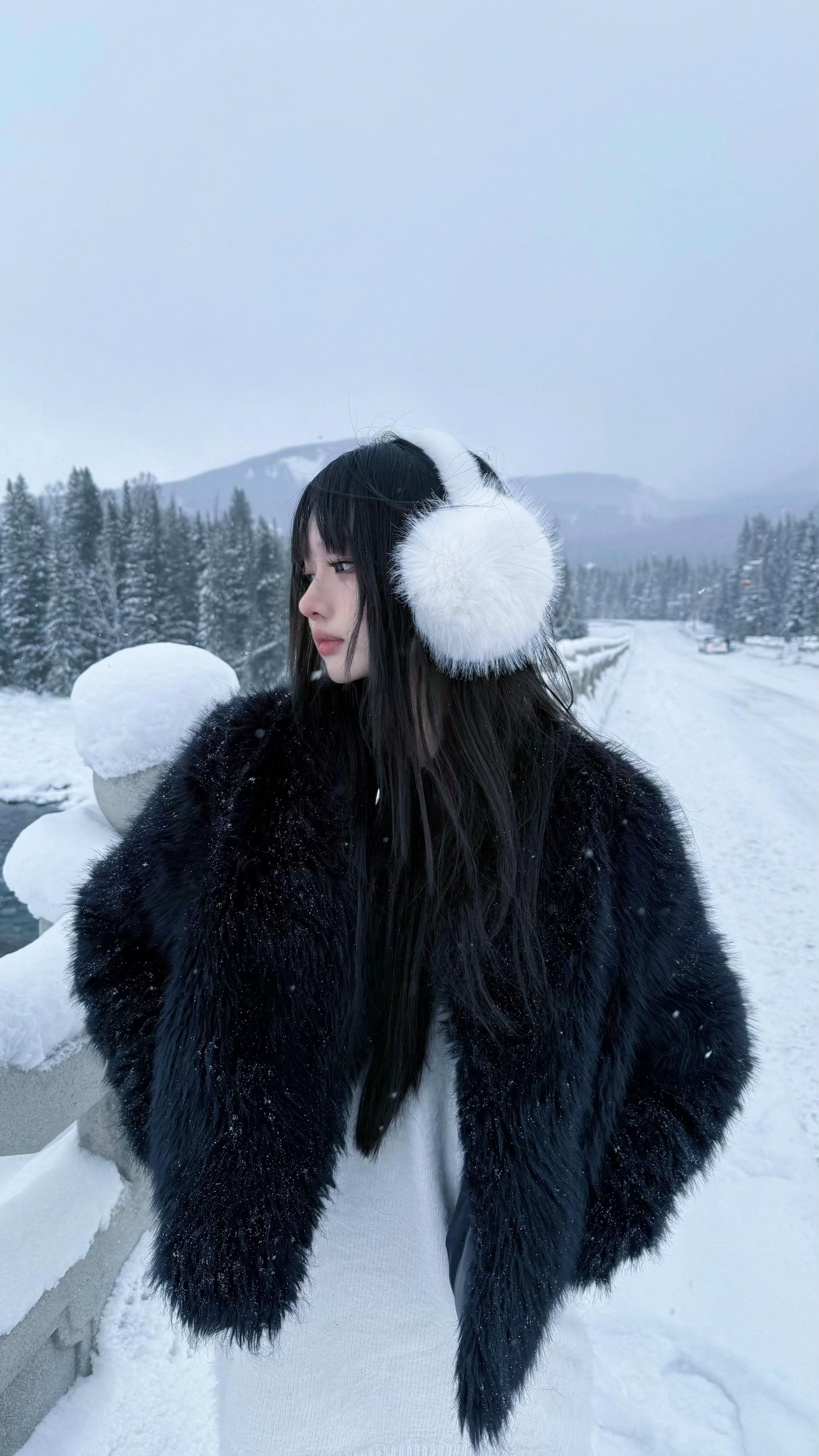 她一次也没有回头 #雪 #侧脸