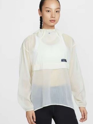 #旅游穿搭主打一个漂亮 NIKE耐克2025女子连帽外套II0464-047#外套#夏季穿搭 #爆款热卖中 #谁穿谁好看@DOU+小助手 @DOU+好生意 @DOU+上热门