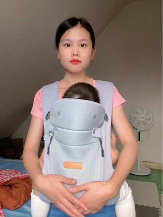 一个人带娃手忙脚乱,还好有这个抱娃神器,单手抱娃就能操作,可调节松紧,可横抱竖抱解放双手#宝妈分享 #带娃好物 #带娃神器 #母婴好物推荐 #宝宝背带