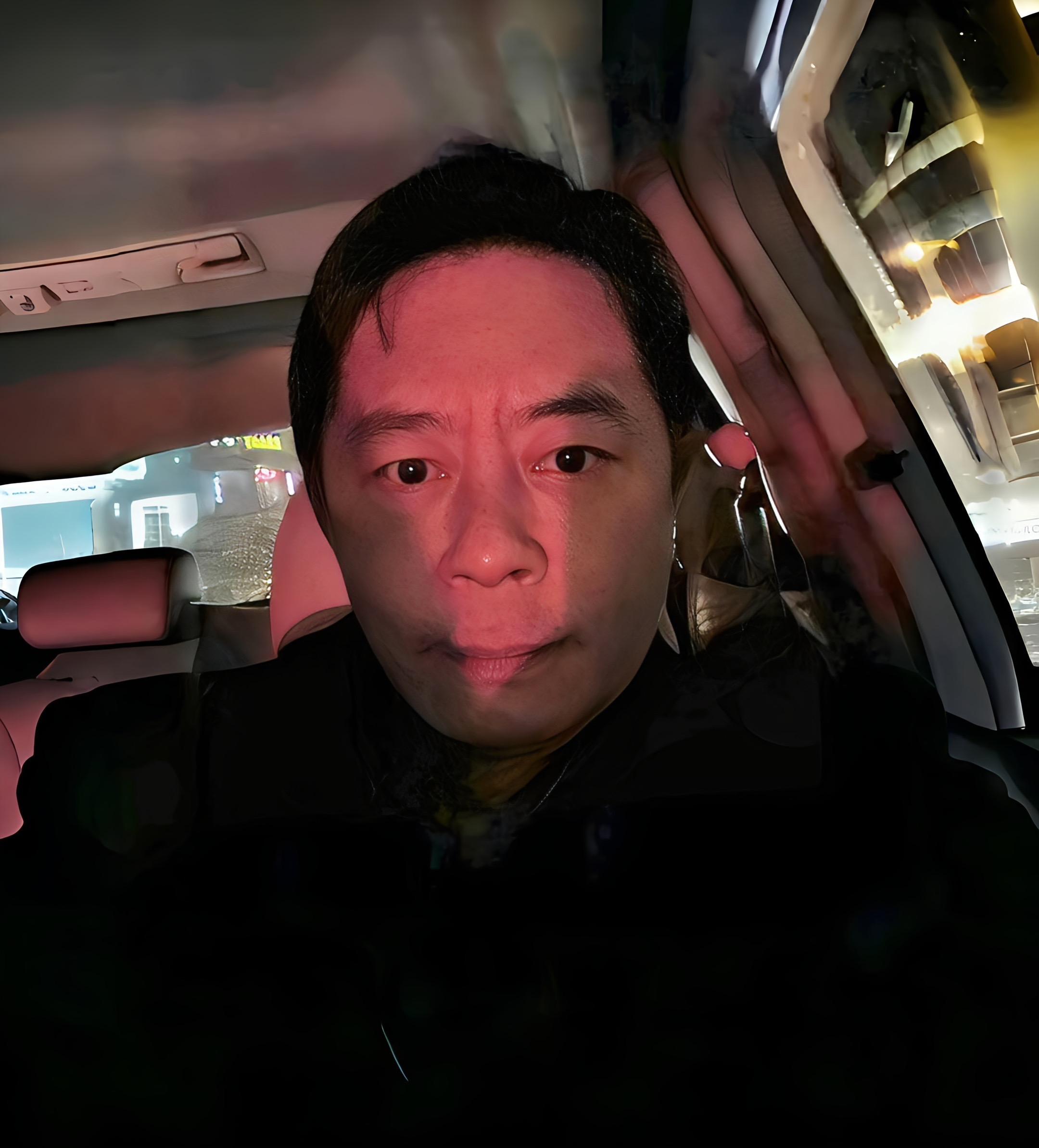 到了一定的年龄,迷人的不再是脸,而是骨子里的气质和历经岁月沉淀后的灵魂,人生没有白走的路,每一步都算数。#王杰 #她的背影