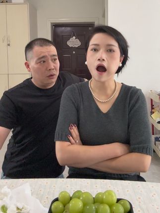 #搞笑夫妻日常 吓我一跳我以为又发现什么了呢