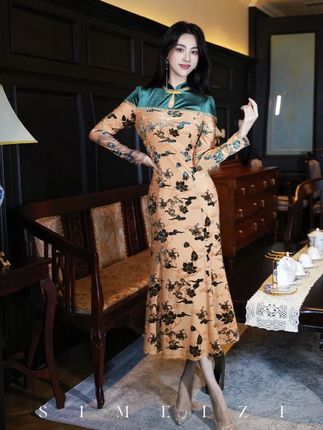 四美子【半枕风荷】秋季新款2025钻石丝绒新中式气质丝绒显瘦长裙改良旗袍连衣裙#秋冬丝绒连衣裙 #高级感穿搭 #改良旗袍连衣裙 #女人味穿搭 #鱼尾连衣裙