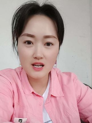 (藤编中古风鞋架子)非常好用的,自己家里也在使用,(都是加宽的挡板,不用担心鞋子会滑出去。),有需要的小伙伴可以到橱窗下单#好物分享 #好物推荐 #(藤编中古风鞋架子)