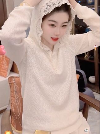 单穿内搭都好看#蕾丝花边连帽上衣##百搭上衣#秋冬穿搭#