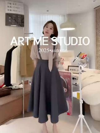 优雅女神都爱的背带裙!D 奥风高级灰气质绝了,收腰 A 线藏肉效果一级棒,立体腰线让腰看起来超细,中长版型优雅又大方,上班穿也很合适!D奥风优雅女神高级灰收腰A线藏肉立体完美腰线中长背带裙w1713j2 。#遮肉显瘦 #背带裙 #优雅气质 #美出高级感 #减龄穿搭