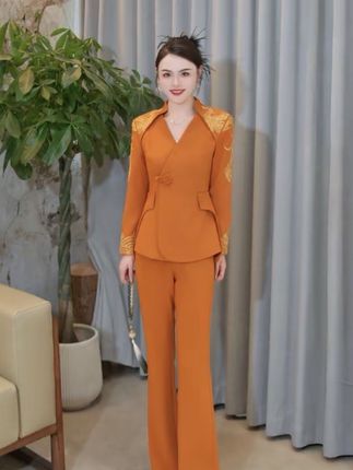 #上热门 (双凤华彩)2025秋季新款凤凰国风刺绣贵气重工套装#强烈推荐 #显瘦穿搭 #谁穿谁好看 #高级感穿搭 @DOU+小助手
