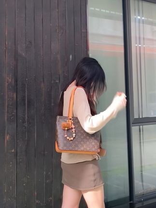 人生不止一个方向#lv #lv钢琴托特 #托特包 #包包 #今日分享