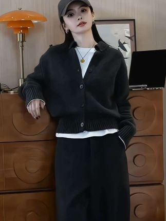 #休闲时尚穿搭#高级感穿搭#针织衫#早秋穿搭三分钟出门不是梦#简约百搭