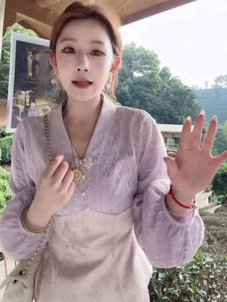 #新中式穿搭 #国风古韵 #收腰显瘦 #小仙女穿搭风格 #爱美的仙女必入