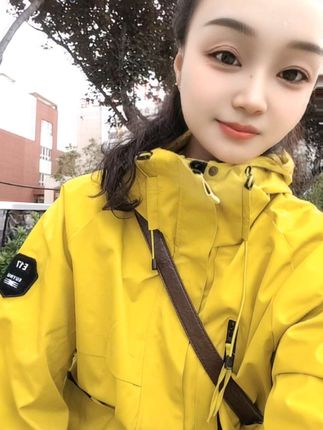 ⚆ɞ⚆💞ʜᴀᴘᴘʏ ⁺¹⁰⁰ 从磁场上讲,人只有快乐 运气才会变好。  #冲锋衣 #搬砖小姐姐 #节日我在岗