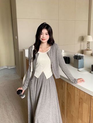 2025秋装新款女胖mm大码设计感显瘦上衣假两件套+半身裙套装20323#高级感穿搭 #温柔穿搭 #针织衫 #减龄气质 #优雅气质